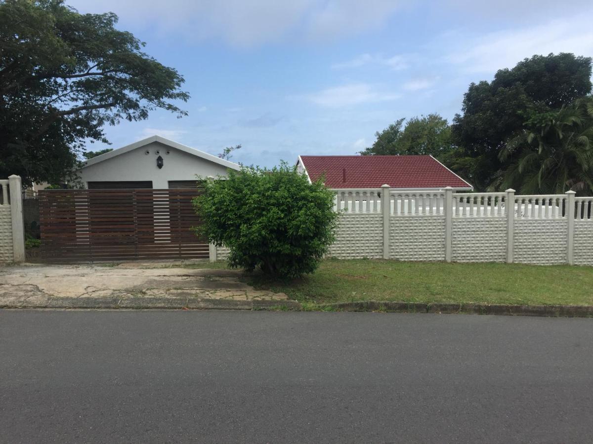 White House Lodge In Scotburgh Scottburgh Exteriér fotografie